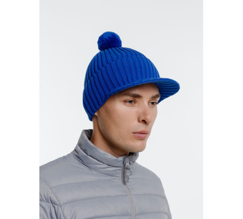Вязаная шапка с козырьком Peaky, синяя (василек)