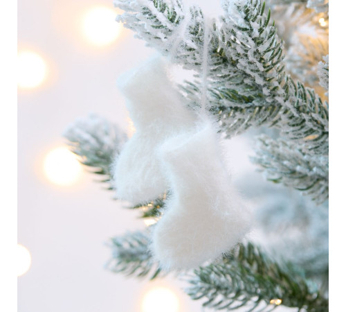 Подвеска на елку «Вьюжка», носочки, белая